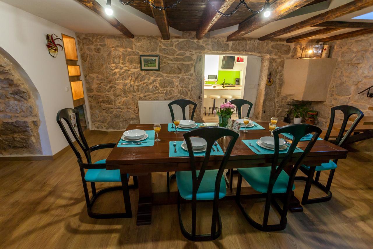 Villa Hrustika - Heated Pool, Jacuzzi & Sauna Gabonjin Екстериор снимка